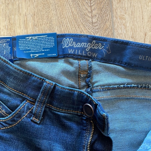 Wrangler Riding Jean - Picture 2 of 6